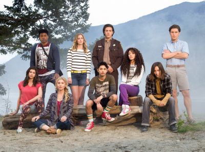 rs_1024x759-160607100543-1024-dead-of-summer-cast-freeform.jpg